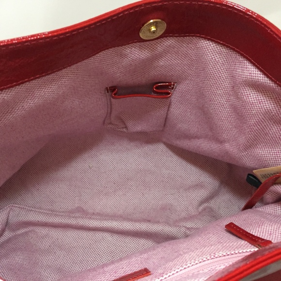 Red and black vinyl dooney and bourke purse - Picture 6 of 8